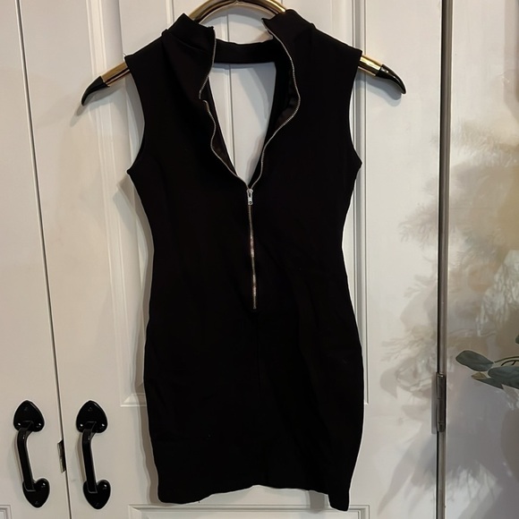 STELLA LUCE Women/Misses Black Small sleeveless V Neck mini dress/Strap Collar - Picture 6 of 8